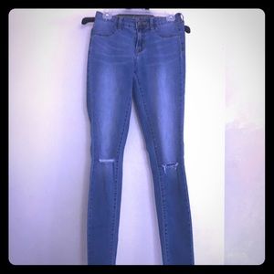 🍁PacSun Ripped Jeans